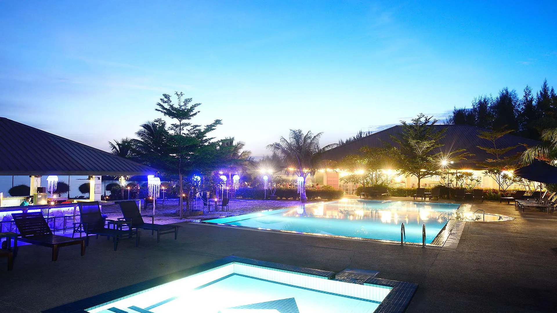 Bella Vista Waterfront Resort, Kuah Langkawi 3*,  Малайзия